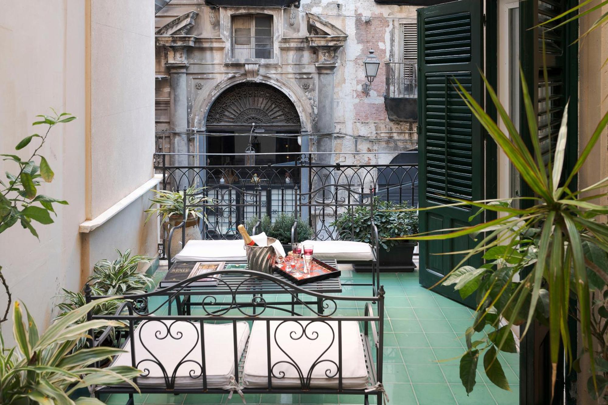 Palazzo Arone Dei Baroni Di Valentino Hotel Palermo Exterior photo